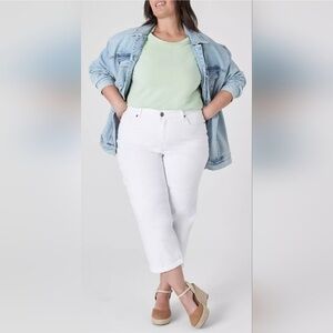 Lane Bryant Mid Rise Boyfriend Capri Jean White Size 22 New With Tags